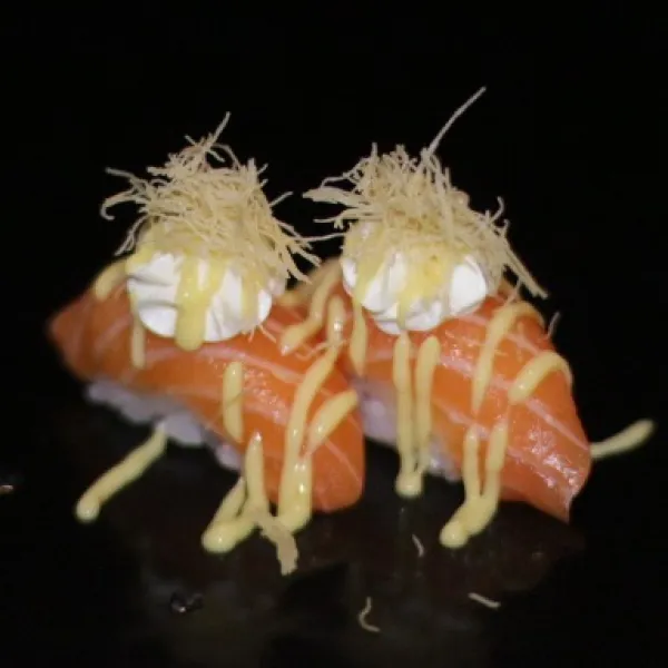 Salmón con queso y katafi (2u)