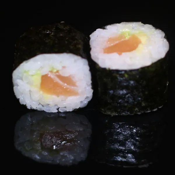 Salmón con aguacate (4u)